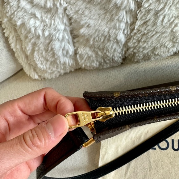 Louis Vuitton Poche Toillette NM - Picture 3 of 5